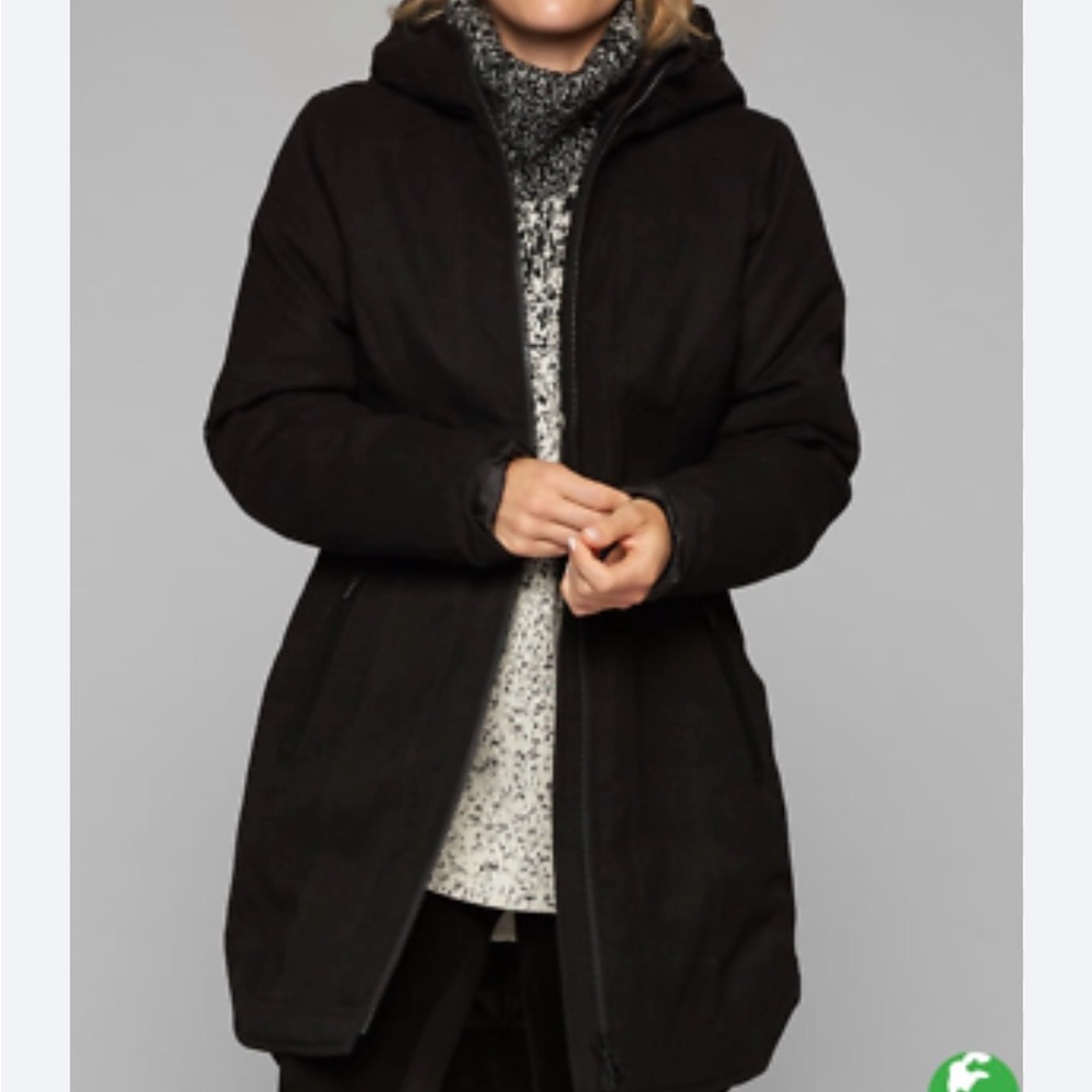 Athleta Cascades Parka